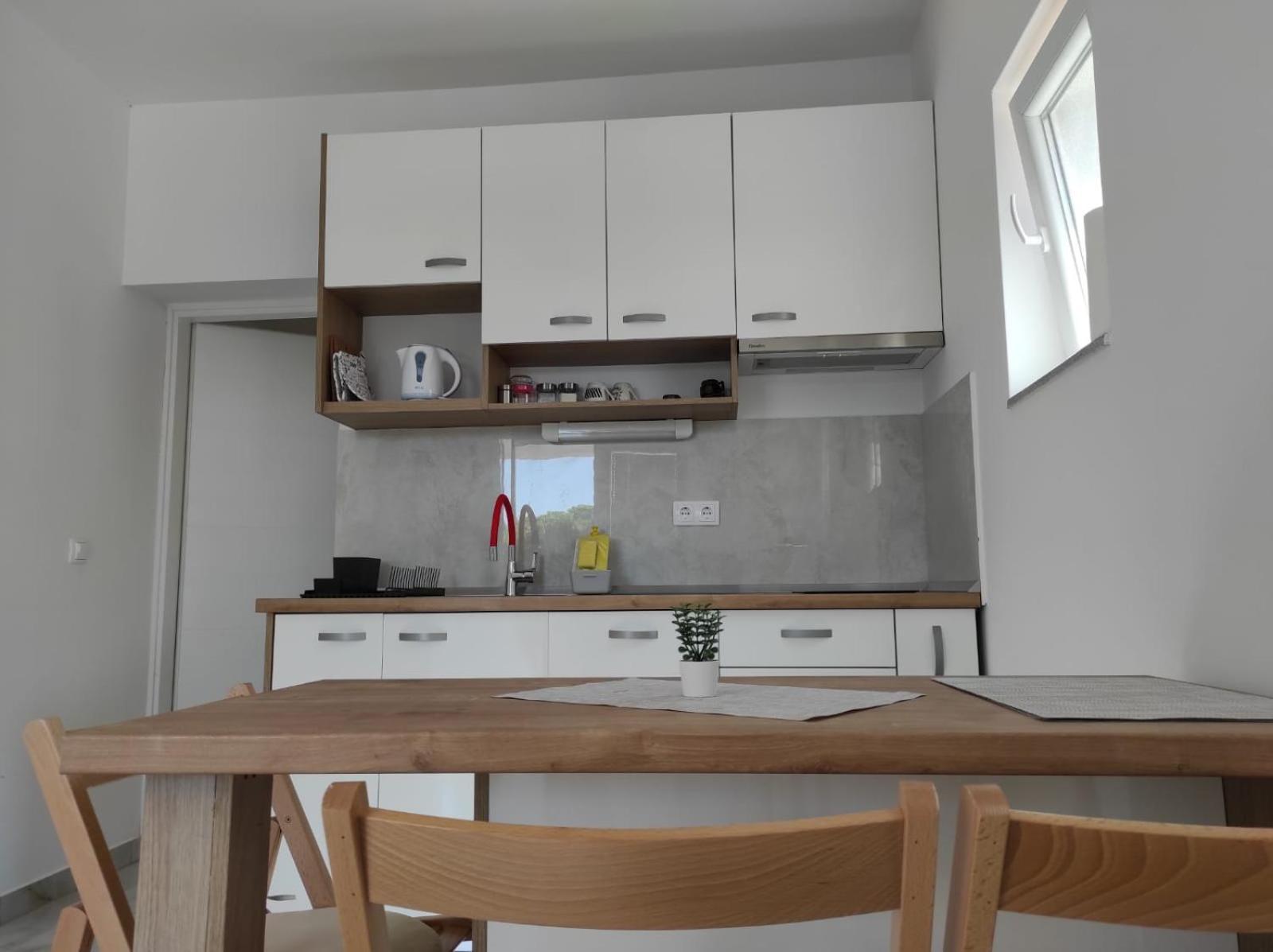 Apartment With Terrace And Garden Pirovac Exterior photo